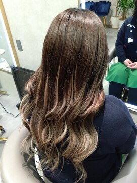 ニーナ ビューティーサロン(NINA Beauty Salon) ショートボブ⇒バレイヤージュロングスタイル