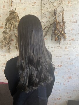 アカイトビラ ヘアケアサロン(AKAI TOBIRA Hair Care Salon) ダークアッシュ