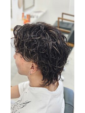 ネクサス NEXUS ハイライトが際立つウルフパーマ