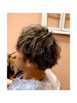 ウニカヘアデザイン(UNIkA HAIR design) メンズカット×ツイスパ×ハイライト