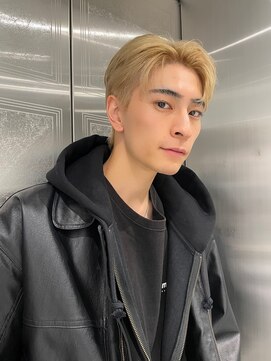 ノラ ウメダ(NORA UMEDA) ブロンドベージュ×ガイルヘア