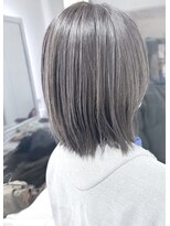 レレ(Le'Le') 暗めアッシュ＋細かめハイライト