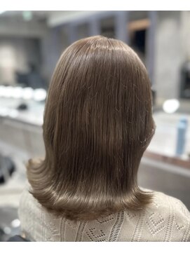 フィーリア 心斎橋堀江店(philia) 艶ベージュ★AYUMI