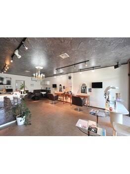 初めての方でもリラックス＊ゆっくり寛いでいただけるプライベート空間でじっくり貴方の髪質と向き合います