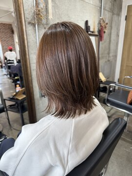 ヴィップルーム(viproom) ショートボブニュアンスカラーグレージュミディアムレイヤー