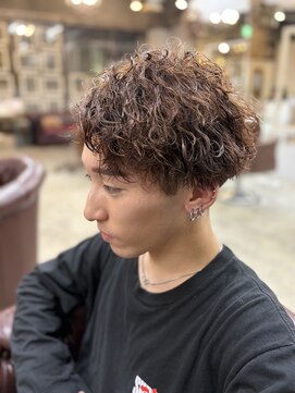 コニ(Coni) 波巻きパーマ