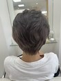 ヘアポジションにかほ 白髪を生かしておしゃれ染めだけでグレー系に染めました。
