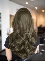 アドラーブル ココロ 新潟(adorable CoCoLo) 夏カラー透明感オリーブ×大人可愛い上品アッシュ艶感ウェーブ