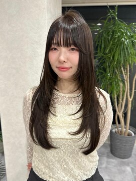 ホワイト(WHITE) 縮毛矯正　ロングレイヤー　ハッシュカット　髪質改善