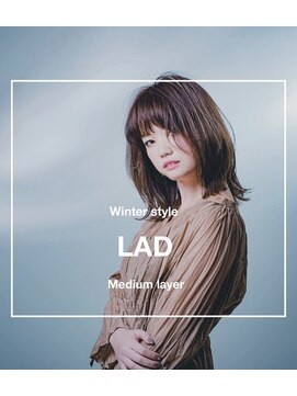 ラッドヘアー(LAD HAIR) 【LADHAIR】外ハネレイヤーミディ