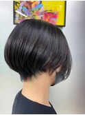 前下がりショートボブスタイル