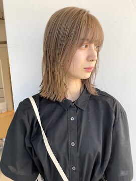 ディーカヘアー(Di KA HAIR) ミルクティーベージュ／切りっぱなしボブ/YUDA