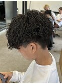 波巻きパーマスパイラルパーマツイストスパイラルパーマメンズ