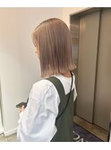 ミルクティーベージュ×切りっぱなしボブ