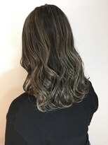 アディクト(Addict)&nbsp;オリーブベージュ×ハイライト