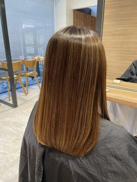 アーティック ヘア ディーヴァディーヴォ テスタ(ARTIC HAIR DIVA DIVO TESTA) もうクセ毛に悩まない!縮毛矯正で手にいれるサラサラ美髪
