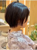 大人ショートマッシュ　顔周りレイヤー　暗髪グレージュ　30代