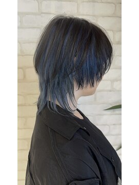 ビス ヘア アンド ビューティー 西新井店(Vis Hair&Beauty) インナーカラーブルーウルフ10代20代