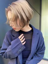 トルネード(TORNADO)&nbsp;外国人風ショート ベージュ ハンサムショート バング A0217