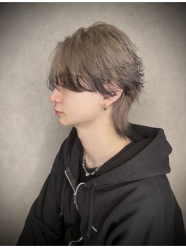 ジーナ 天神(Zina) センターパートウルフ/エンドカラー