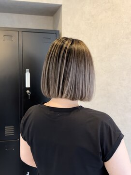 ジゼル 小倉(GiseL) バレイヤージュ/切りっぱなしボブ