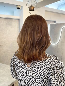 ヴィサージュバスク(VISAGE ba.s.k) 軽やかフェミニン◎明るめブラウンミディアム巻き