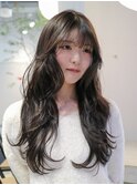 ロンググレージュ前髪カット顔周りレイヤー_F21455