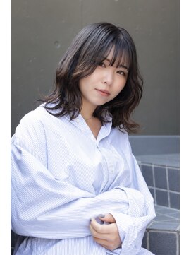 プランツヘアー 20代.30代 くびれミディアム