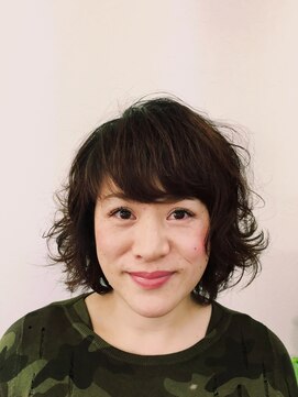 ズニ(ZUNI) 躍動感あふれまくり大人ウェーブ