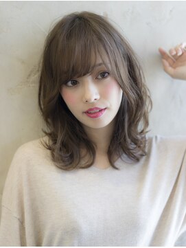 ザ シー 橋本(The C) 小顔フェミニンのミディアムヘア・TheC 橋本店