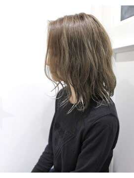 プロ ヘア テック(PRO HAIR TEC) 大人かわいい!くびれセミディ ミルクティーベージュカラー