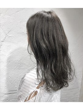 ボウ(BEAU) ほどよい明るさと夏らしい透け感が◎ブルーグレーカラー