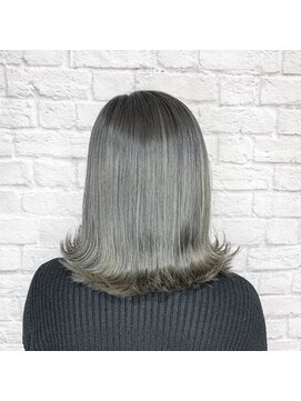 リヒト ヘアワークス(Licht HairWorks) 王道グラデーショングレージュ