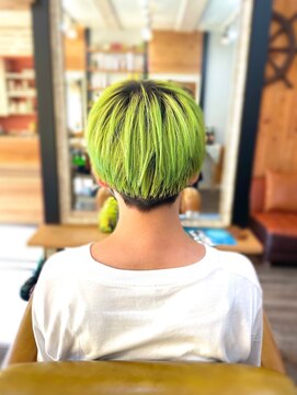 トルチェ(toRtue) ライムグリーン×ハンサムショート