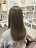 オリーブベージュ