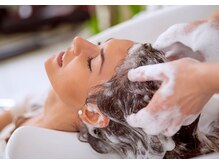 使用する水をすべてウルトラファインバブル水にして、頭皮や髪にやさしく、キレイに☆【髪質改善】