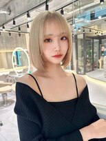 ロール 博多(Role) ブリーチハイトーンホワイトグレージュダブルカラーボブ/博多