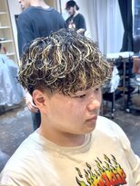 プリストオオサカ(PRIST OSAKA)&nbsp;波巻きスパイラルハイライトパーマ