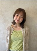 柔らかベージュカラー×顔周りくびれ巻きhair