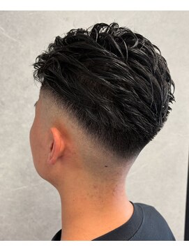 ブランクバイスカイ(Blank by SKY) 【フェード】スキンフェードサイドパート