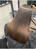 うる艶ストレートヘア