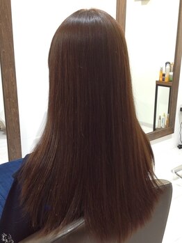 ≪全施術に炭酸泉を使用◎≫厳選された商材で、思わず触れたくなる憧れの艶髪に仕上げます♪