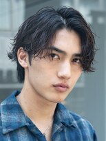 フィフス 渋谷(fifth)&nbsp;渋谷大人波巻きスパイラルパーマメンズカットセンターパート緩め