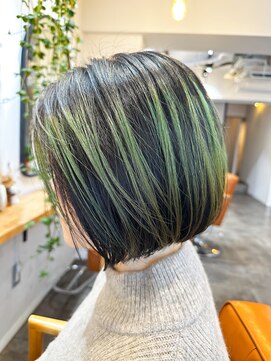 シュシュ(CHOUCHOU) 【CHOUCHOU】ボブ×グラデーション風グリーンアンブレラカラー