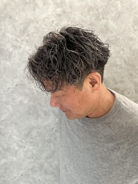 スタッド 松戸(stud. Men‘s) 白髪ぼかしホワイトメッシュパーマ