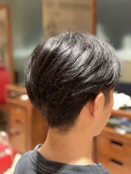 レオン澄川店の写真/澄川徒歩1分！大人男性の身だしなみを整える理容室で、トレンドのパーマから総合調髪までお任せ★