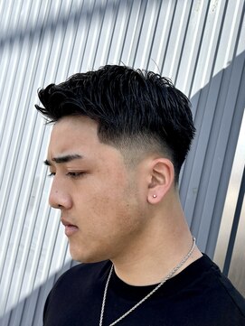 エルエー 大津店(L.A) 0mmフェード ツーブロックフェザーアップ