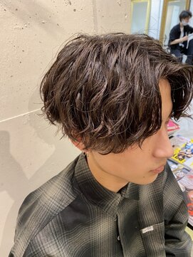 エルオム(EL.HOMME) 【YUKI】センターパート×スパイラルパーマ