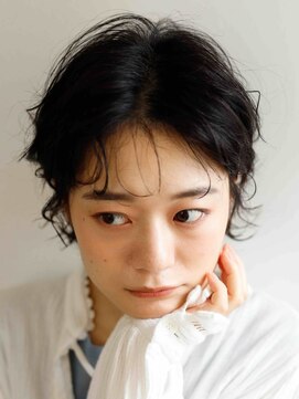 スクエアウーノ 博多(SQUARE*UNO HAKATA) ショートボブ ニュアンスパーマ ダークブラウン 黒髪