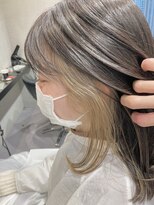 フーチー クーチー アマティー 豊中店(FUCHI KUCHI amati)&nbsp;@fuchi_kuchi.okada[大阪豊中/イエローベージュ/インナーカラー]